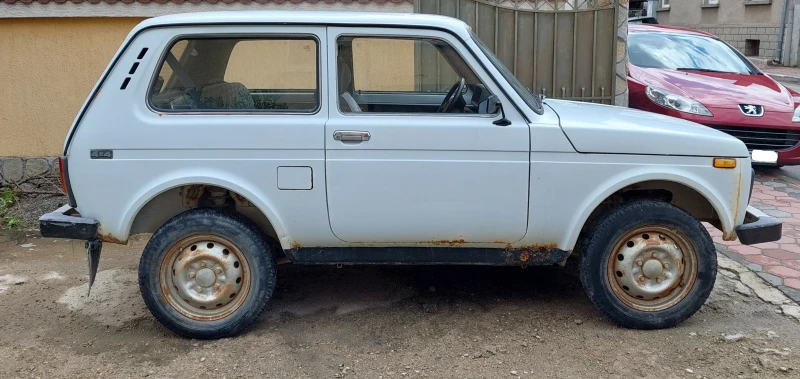 Lada Niva, снимка 4 - Автомобили и джипове - 47491104