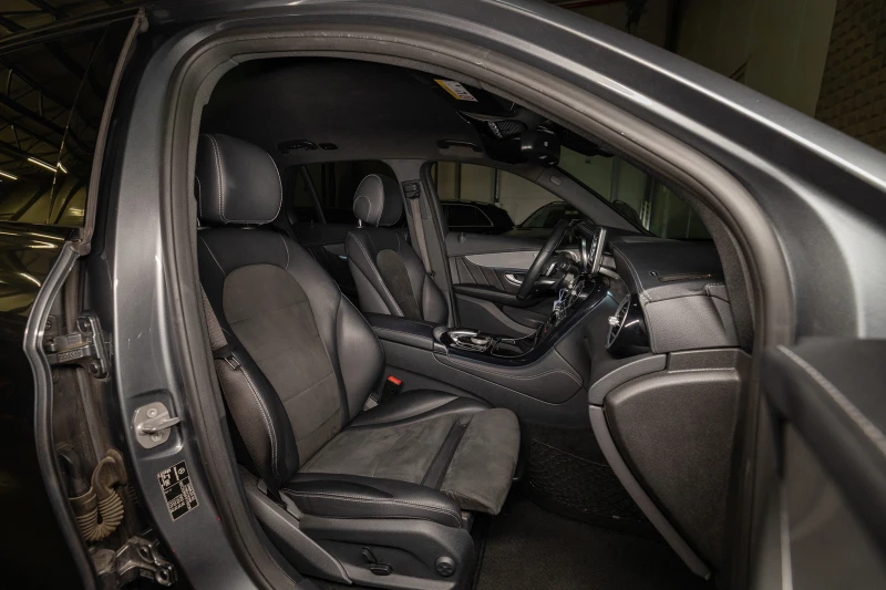 Mercedes-Benz GLE 250 D * AMG Line * 4MATIC * 9G-TRONIC * DISTRONIC, снимка 10 - Автомобили и джипове - 52628090