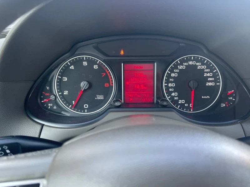 Audi Q5 * 2.0L Premium * CARFAX * ЦЕНА ДО БГ, снимка 8 - Автомобили и джипове - 52839015