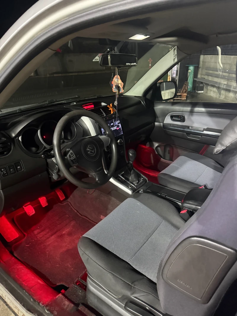 Suzuki Grand vitara 1.9, снимка 7 - Автомобили и джипове - 53387516