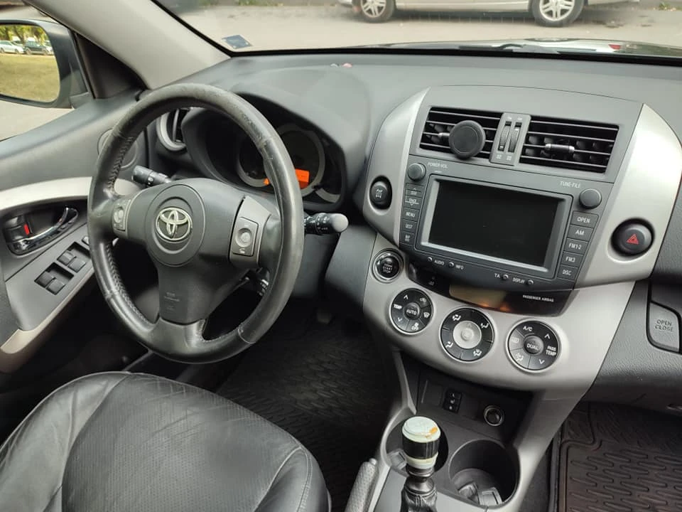 Toyota Rav4  - изображение 4