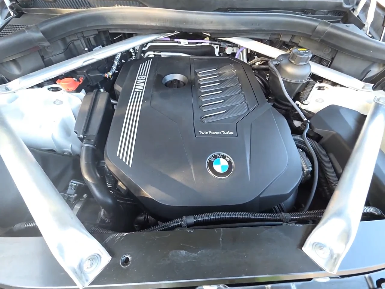 BMW X5 xDrive40i - изображение 10