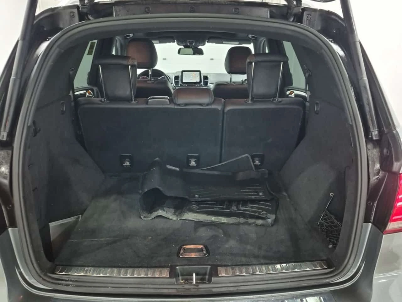 Mercedes-Benz GLE 400 AMG | ПАНО | 360 | BURMESTER | KEYLESS, снимка 14 - Автомобили и джипове - 53954906