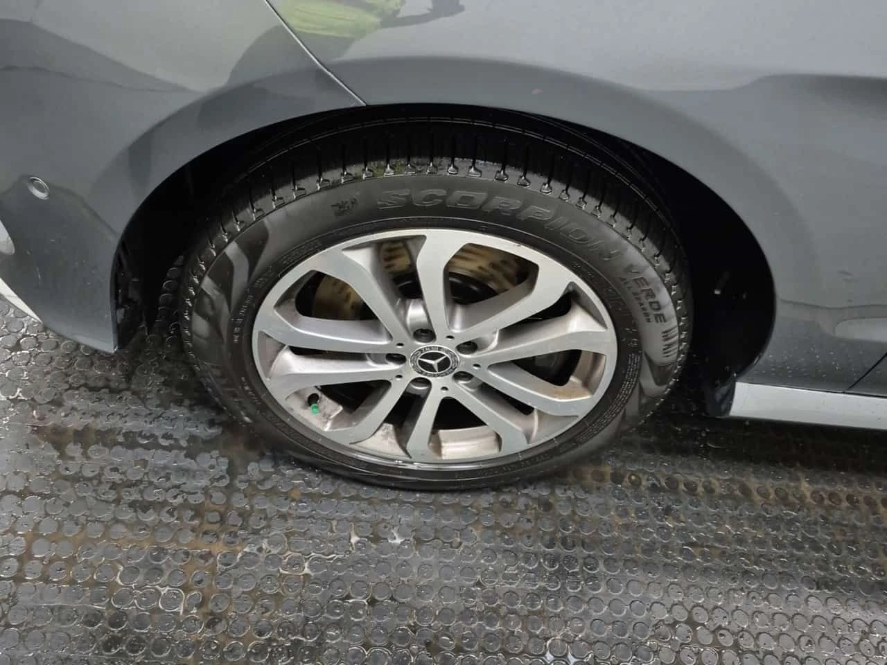 Mercedes-Benz GLE 400 AMG | ПАНО | 360 | BURMESTER | KEYLESS, снимка 6 - Автомобили и джипове - 53954906