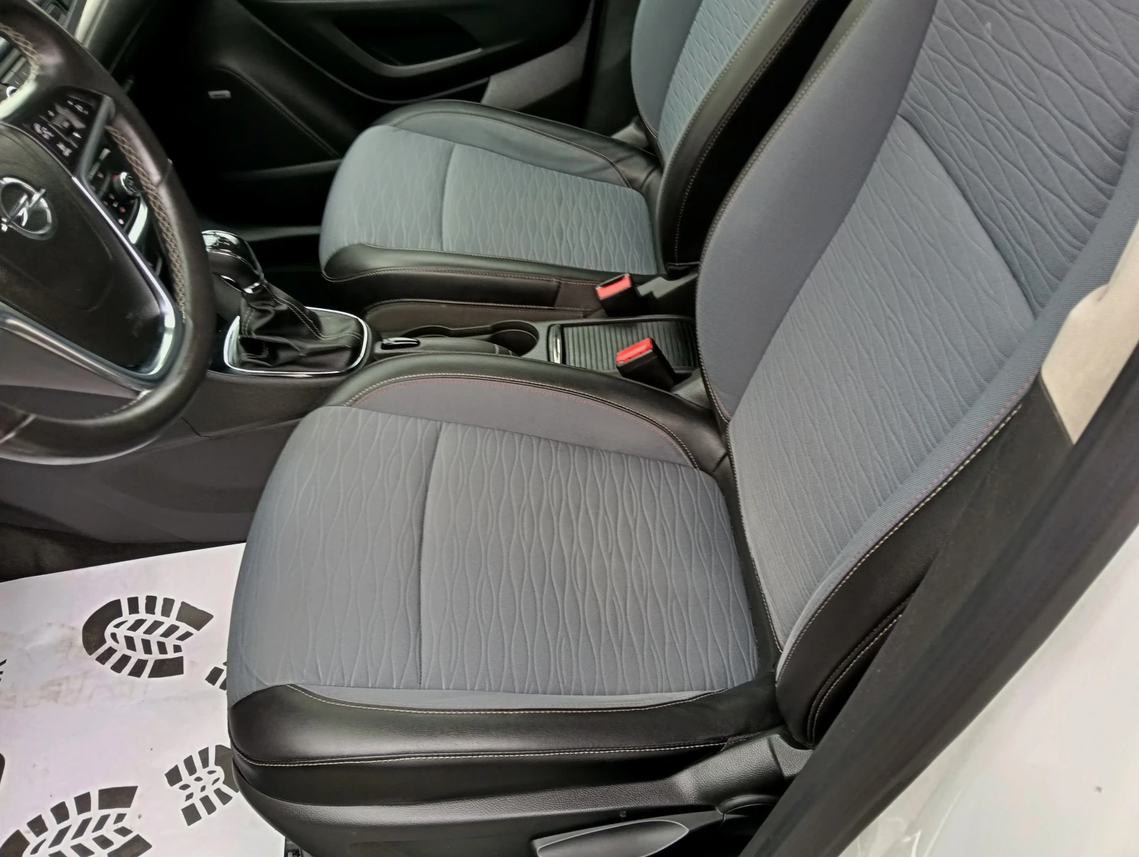 Opel Mokka 1.4i COSMO FULL, снимка 9 - Автомобили и джипове - 53999952