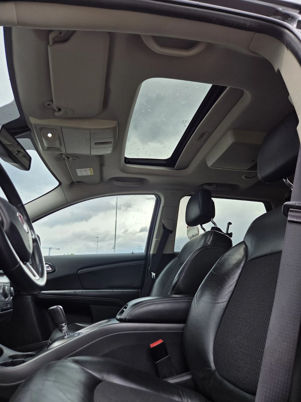 Fiat Freemont 2.0 MultiJet AWD (170 к.с.)+ зимни гуми + греди, снимка 13 - Автомобили и джипове - 54577793