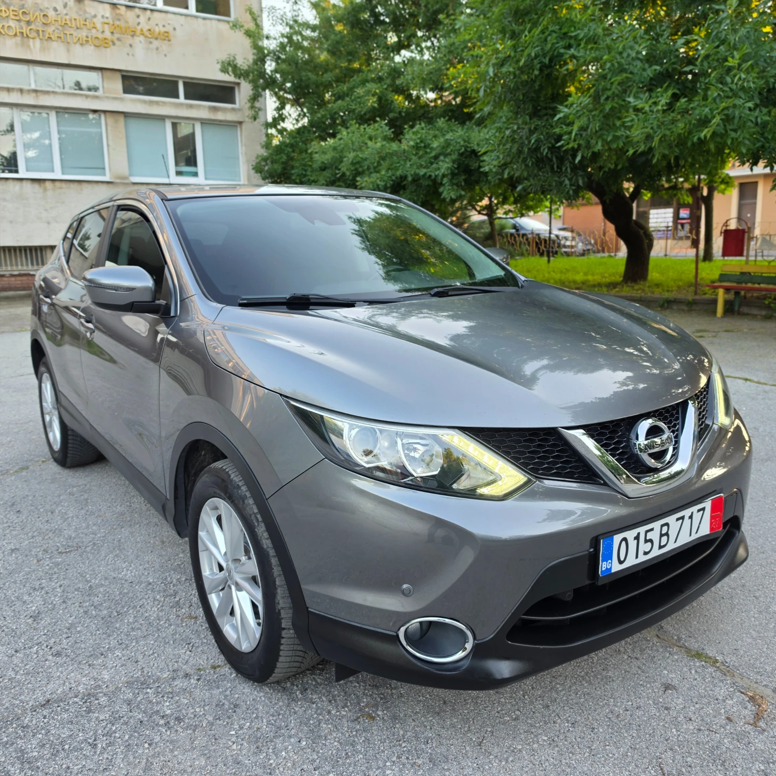 Nissan Qashqai 1.5DCI, снимка 2 - Автомобили и джипове - 54691902