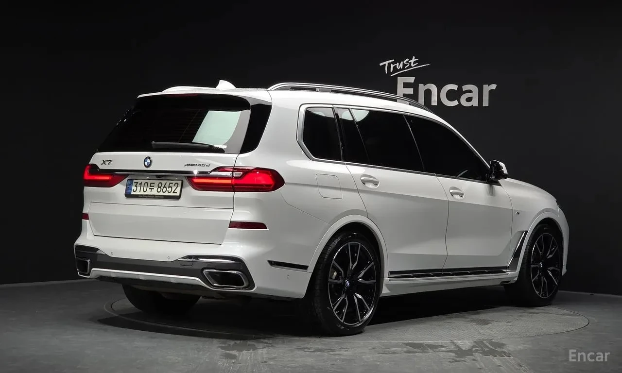 BMW X7 * xDrive 40d M Sport 6STR * АВТОКРЕДИТ * , снимка 2 - Автомобили и джипове - 56103229