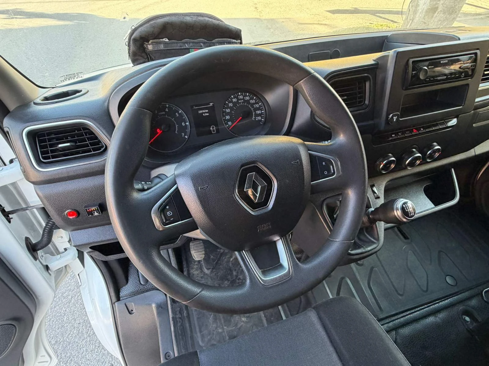 Renault Master ОЧАКВАН ВНОС//ДВЕ ЛЕГЛА//ЛИЗИНГ, снимка 6 - Бусове и автобуси - 53816571