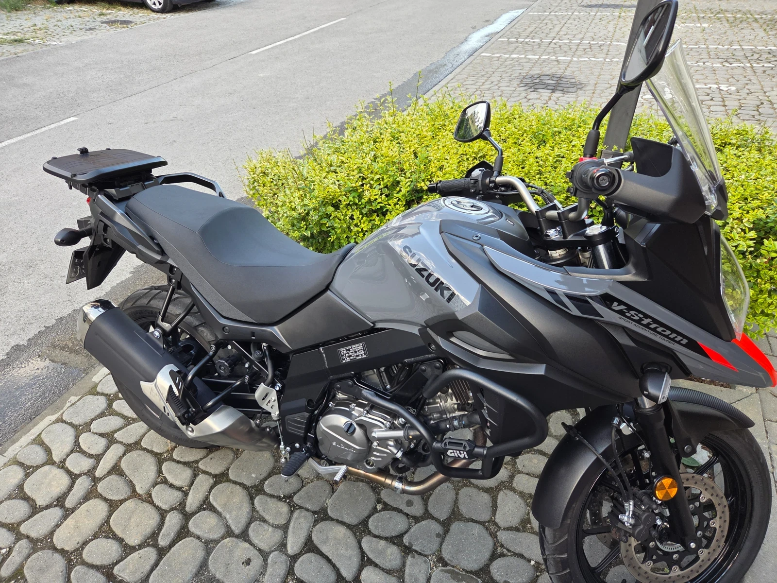 Suzuki V-strom DL650, снимка 2 - Мотоциклети и мототехника - 56178869