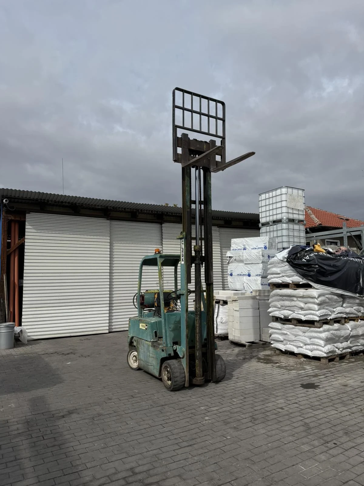 ������� Clark ��� | Mobile.bg � ����������� 7