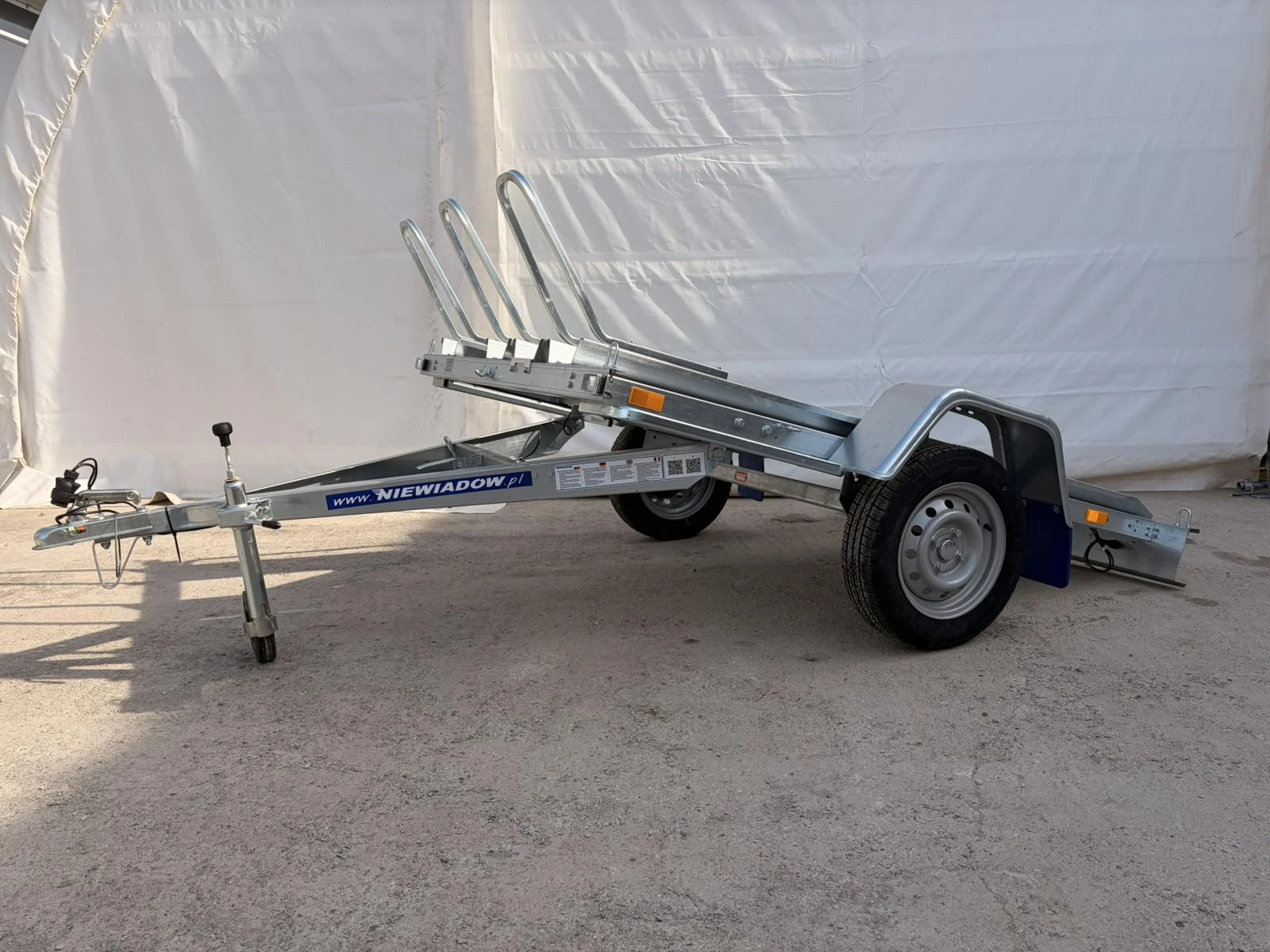 �� ��������� NIEWIADOW �� 3 ���������� B7320M3 | Mobile.bg � ����������� 1