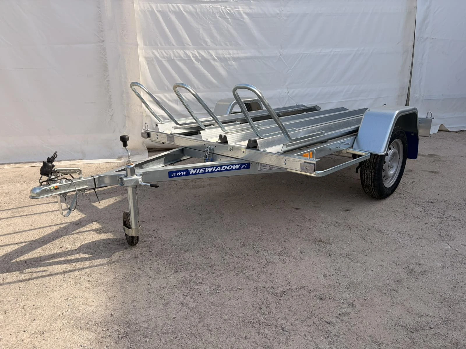 �� ��������� NIEWIADOW �� 3 ���������� B7320M3 | Mobile.bg � ����������� 2