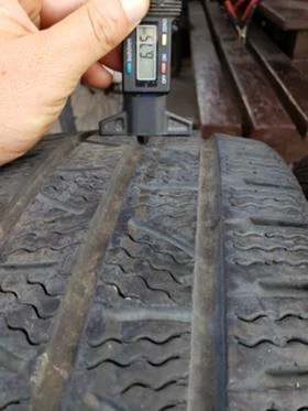 Гуми Зимни 215/65R16, снимка 10