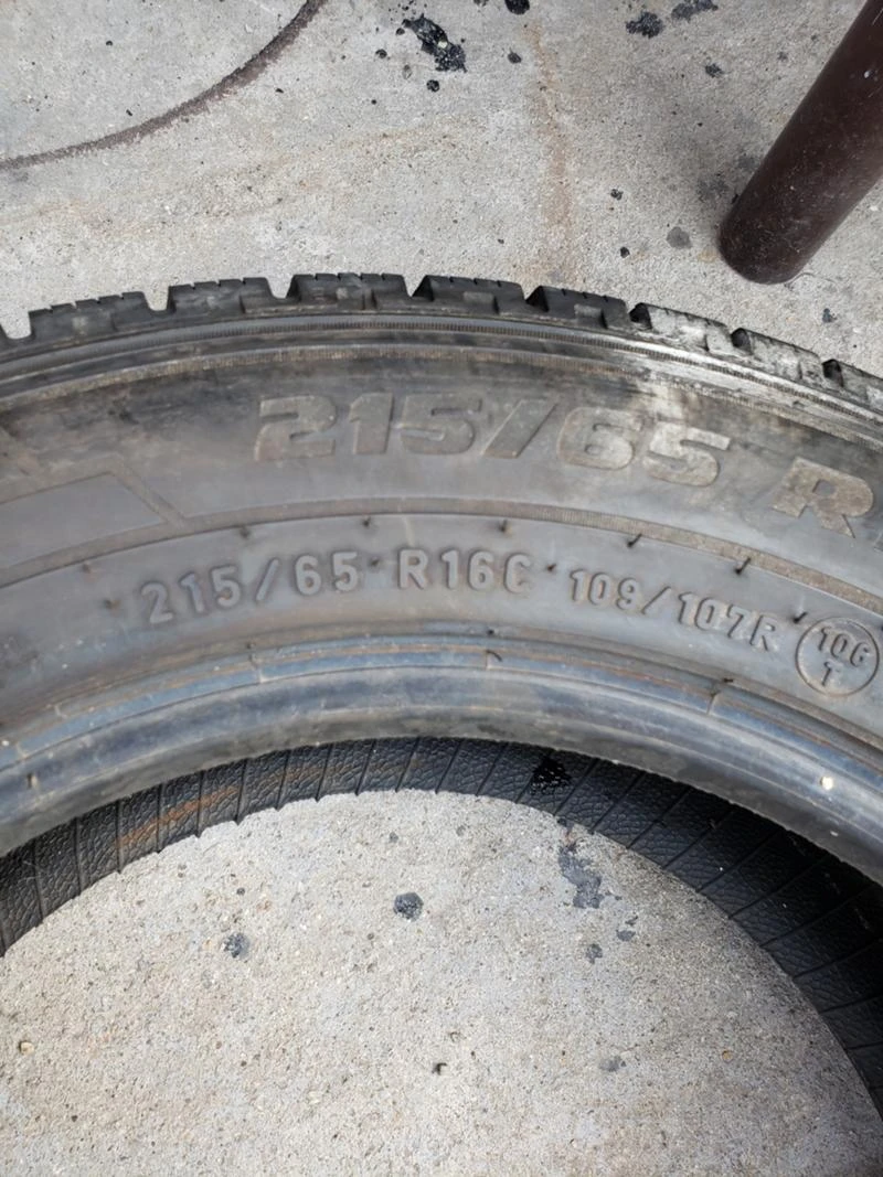 Гуми Зимни 215/65R16, снимка 6 - Гуми и джанти - 34164045