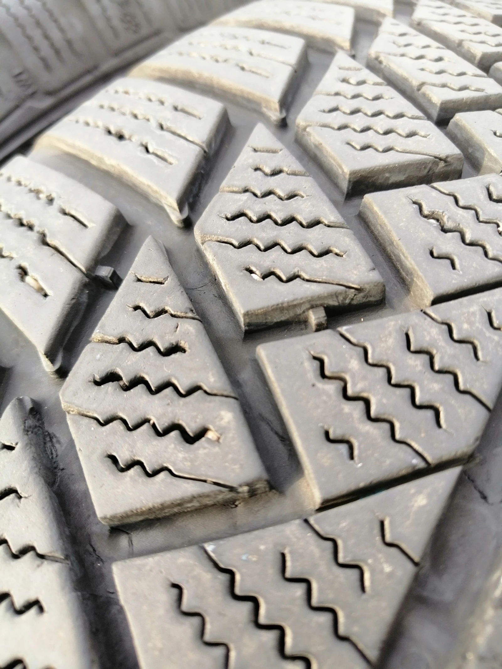  215/65R17 | Mobile.bg   5