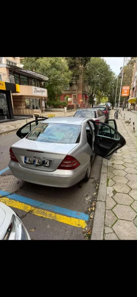 Mercedes-Benz C 200, снимка 5