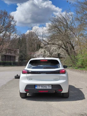 Peugeot 208 1.2 HYBRID 110   - 18200 € / 35596.11 лв. - 85203921 5