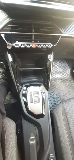 Peugeot 208 1.2 HYBRID 110   - 18200 € / 35596.11 лв. - 85203921 4