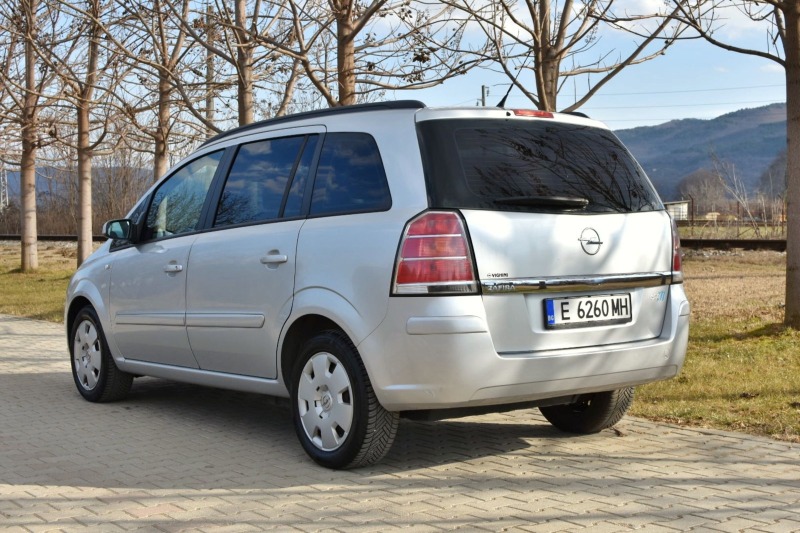 Opel Zafira, снимка 4 - Автомобили и джипове - 45936726