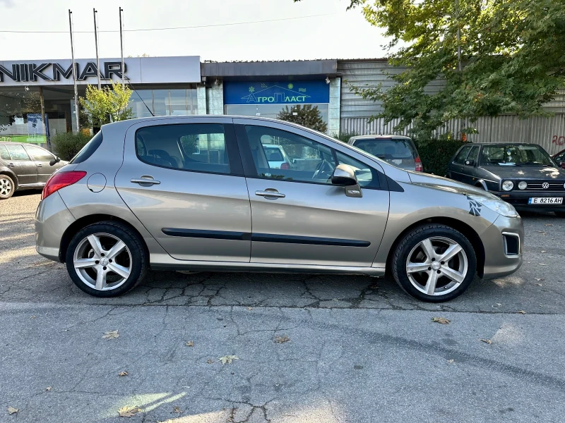 Peugeot 308 1.4 бензин, снимка 4 - Автомобили и джипове - 47579892