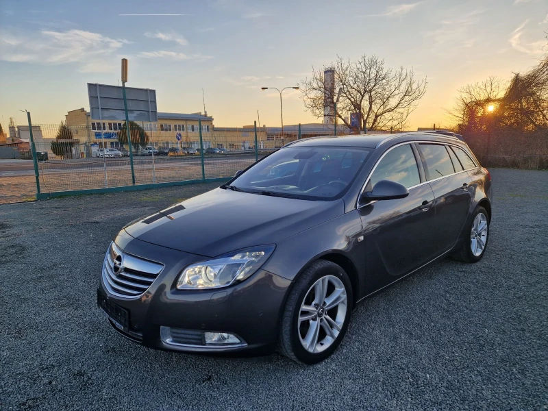 Opel Insignia 2.8 Turbo 4x4, снимка 3 - Автомобили и джипове - 48394736