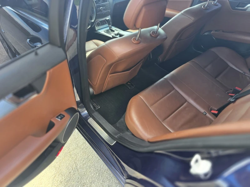 Mercedes-Benz C 350 C350i, снимка 10 - Автомобили и джипове - 52665707