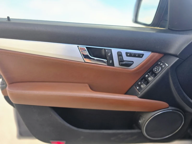 Mercedes-Benz C 350 C350i, снимка 9 - Автомобили и джипове - 52665707