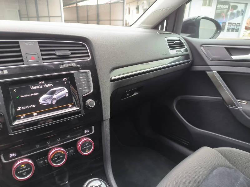 VW Golf 1.6 TDI Highline , снимка 13 - Автомобили и джипове - 53156000