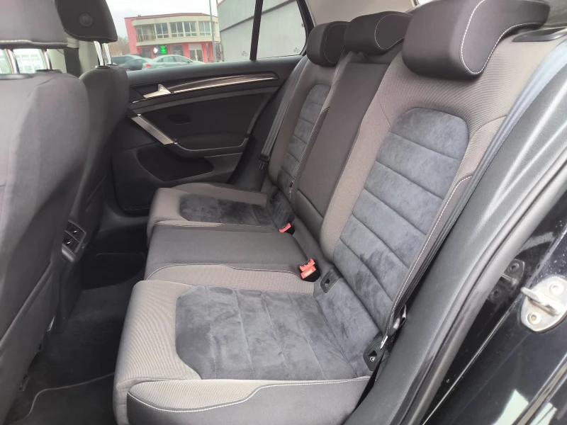 VW Golf 1.6 TDI Highline , снимка 10 - Автомобили и джипове - 53156000