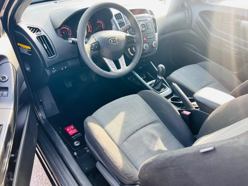 Kia Pro ceed 1.4 , снимка 8 - Автомобили и джипове - 53382591