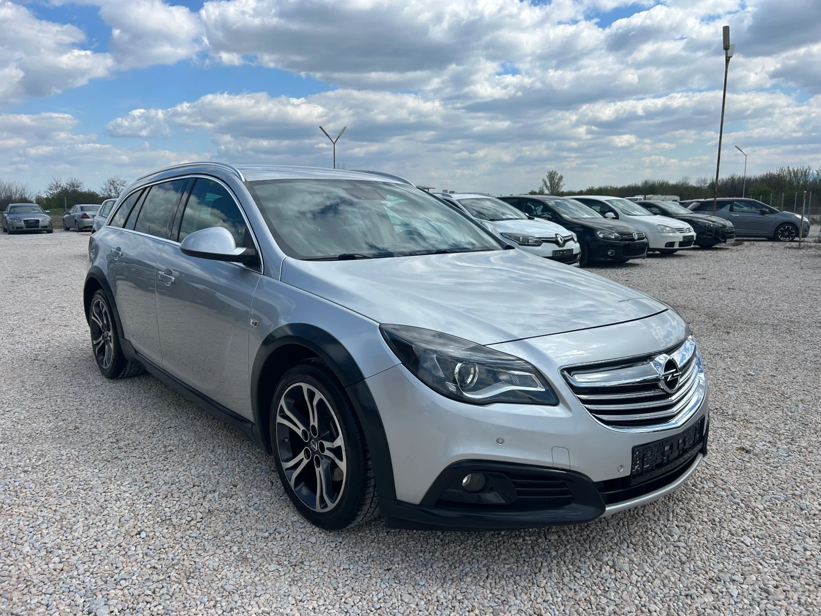 Opel Insignia SPORT-TOURER* Digital* Сервизна история*  - изображение 2