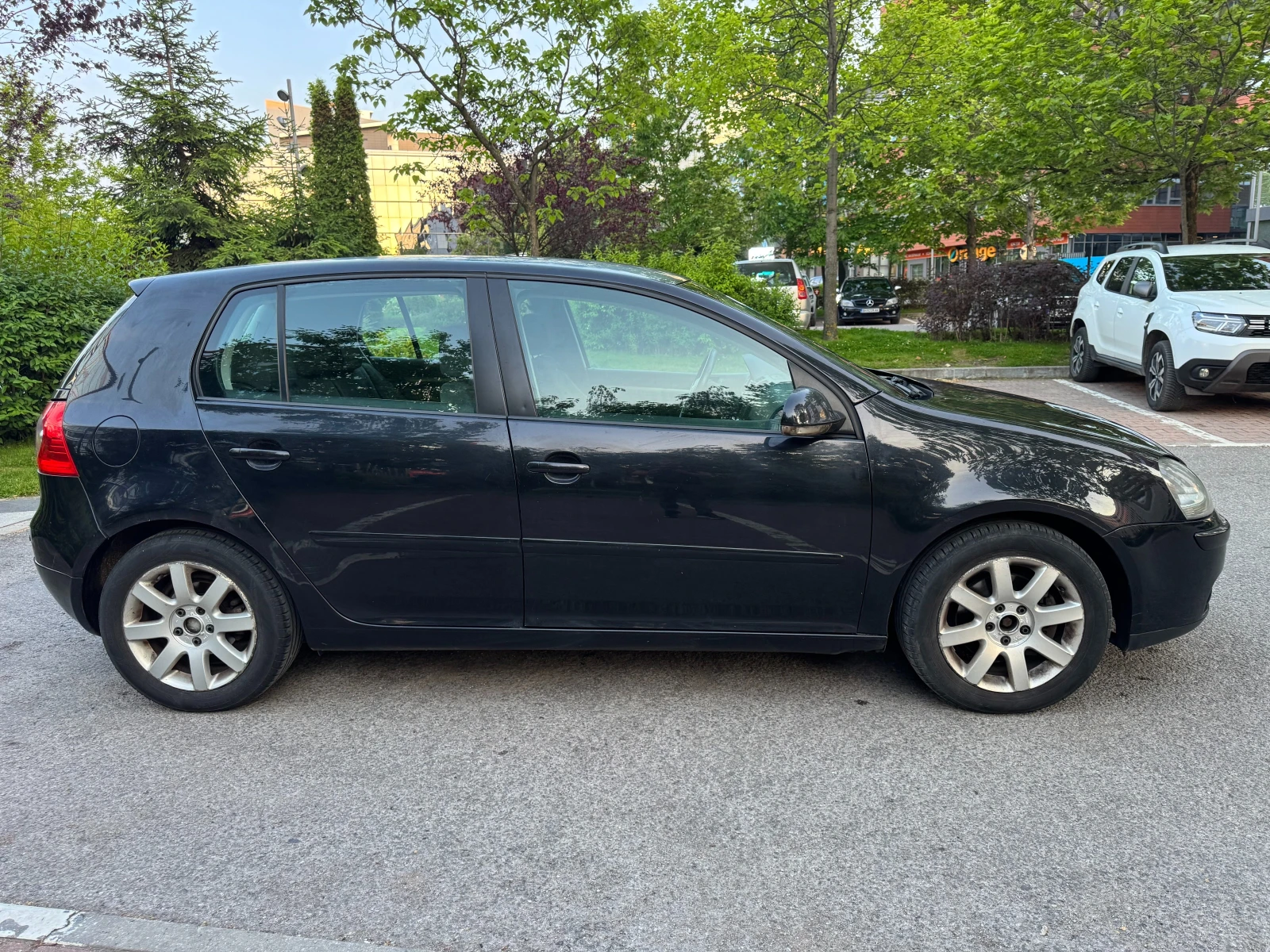VW Golf 5 1.6 SportLine* Blu* Cam* Nav - изображение 5