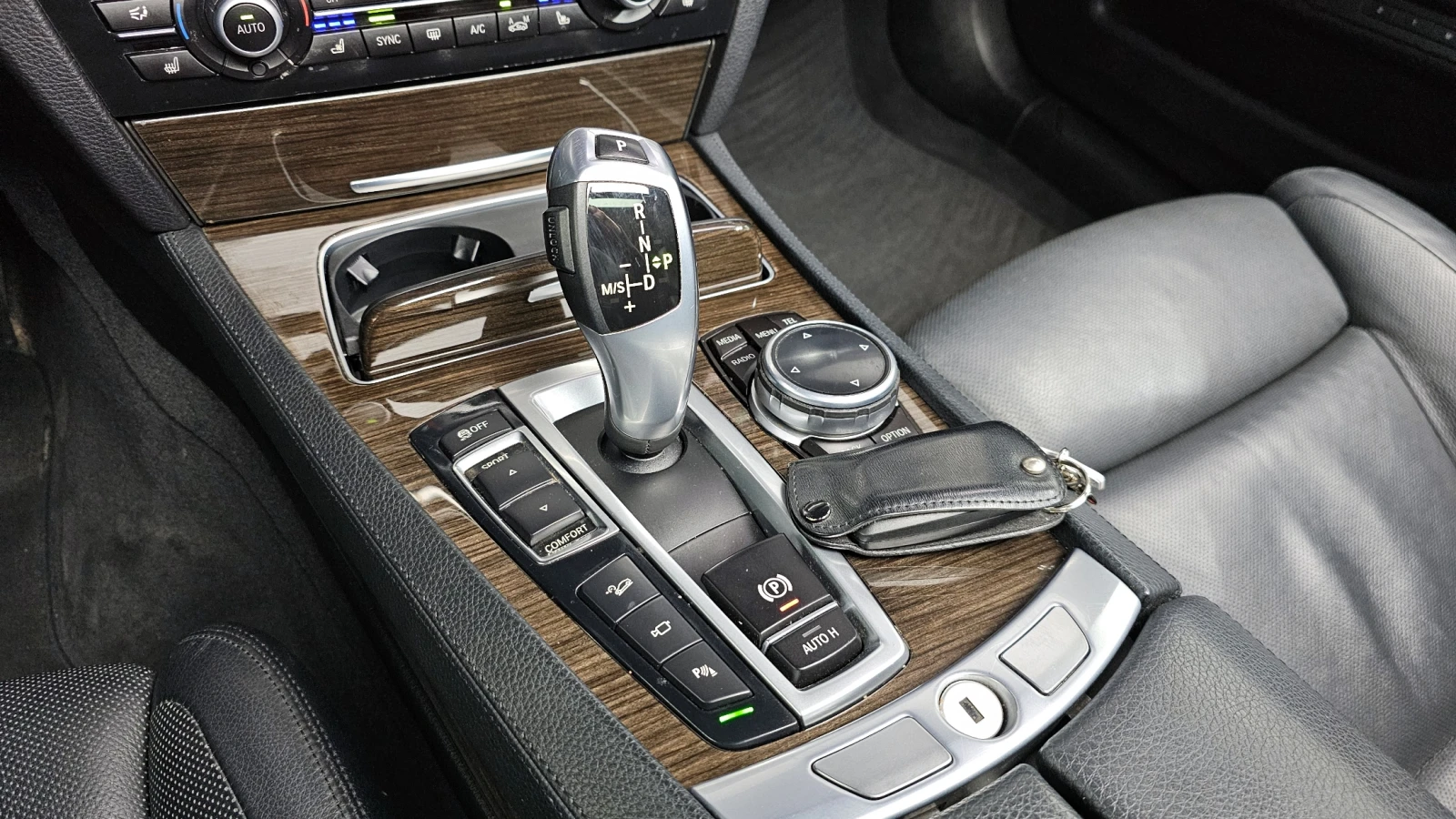 BMW 730 7 Series (F01) 730d xDrive - изображение 9