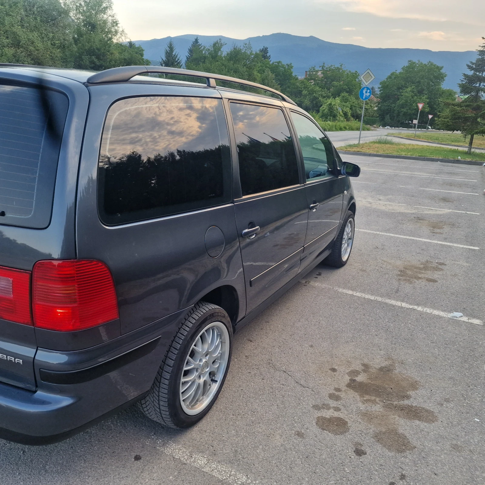 Seat Alhambra Мини ван - изображение 3
