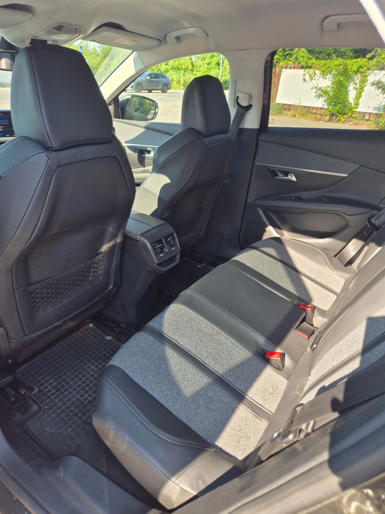 Peugeot 3008 NEW ALLURE 1.5 e-HDi 130 BVM6 - изображение 7
