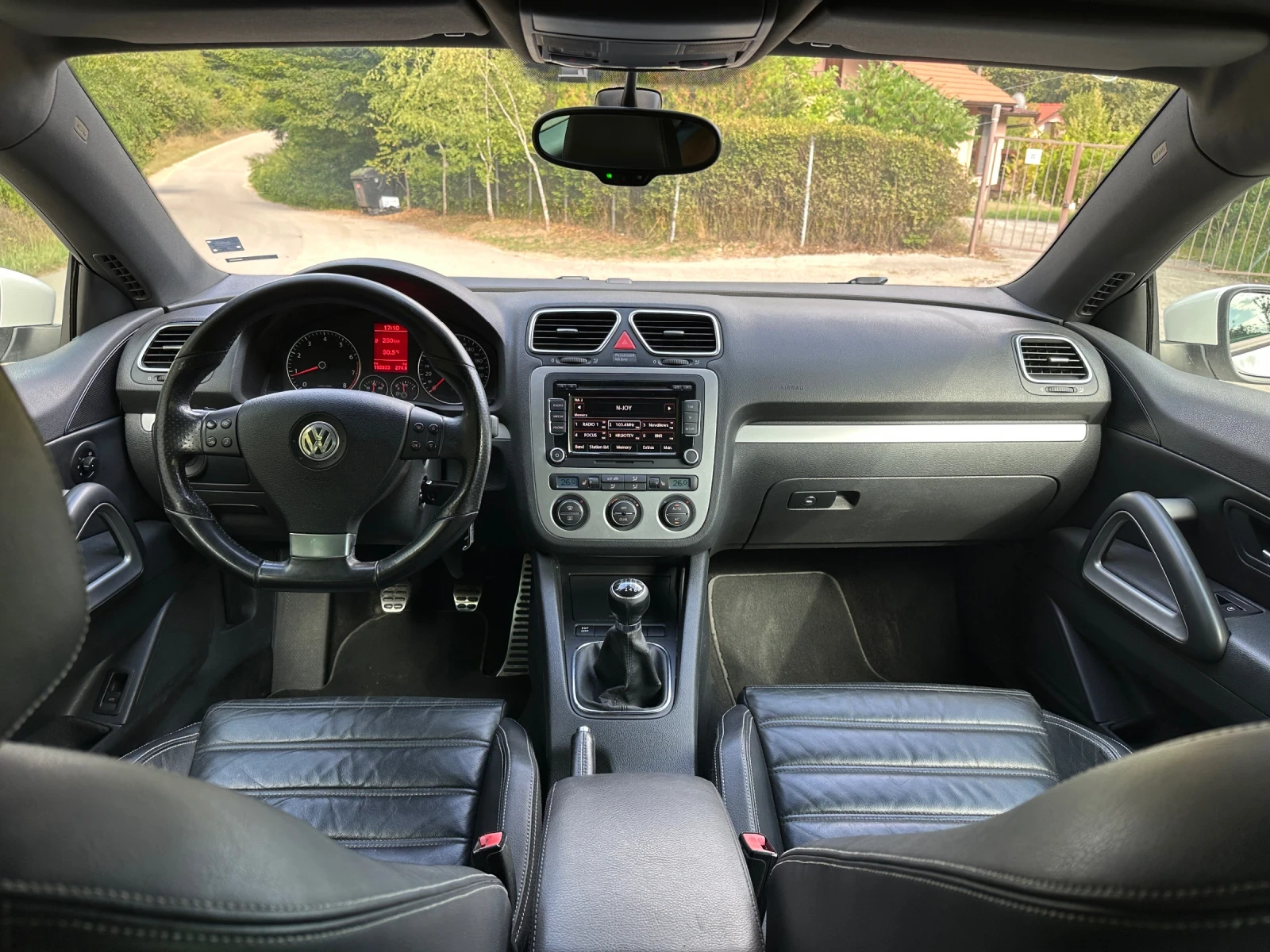 VW Scirocco 2.0TSI - изображение 8