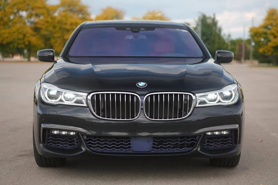 BMW 750 XDRIVE * * CARFAX * * АВТО КРЕДИТ * *  - изображение 2