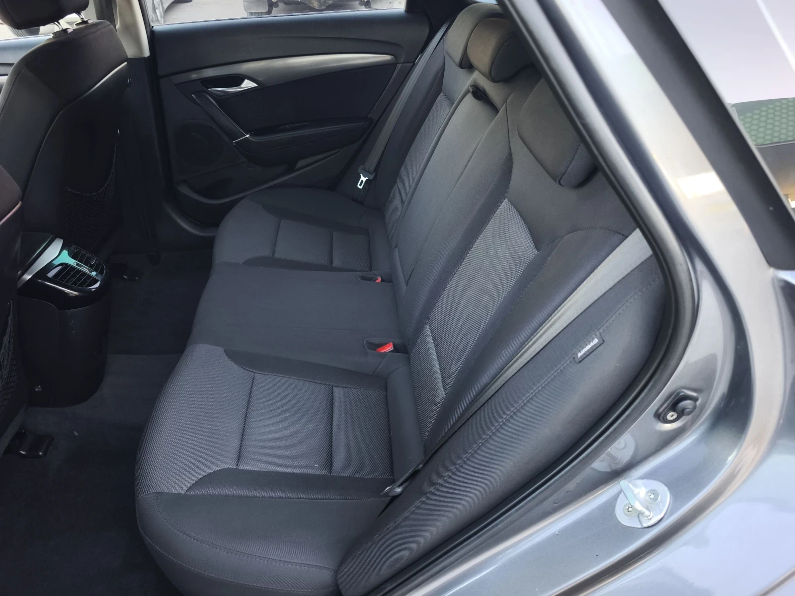 Hyundai I40 17d AVTOMAT FULL SERVICE IN HYUNDAI  | Mobile.bg — изображение 11