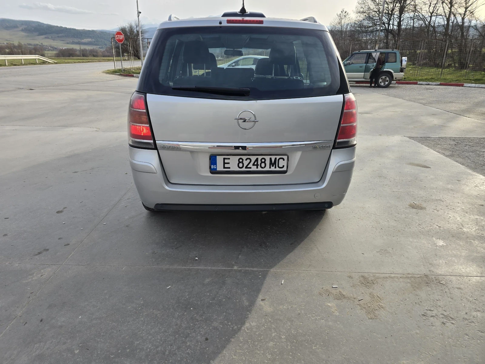 Opel Zafira 1.9 CDTI АВТОМАТИК!!!, снимка 4 - Автомобили и джипове - 53817242
