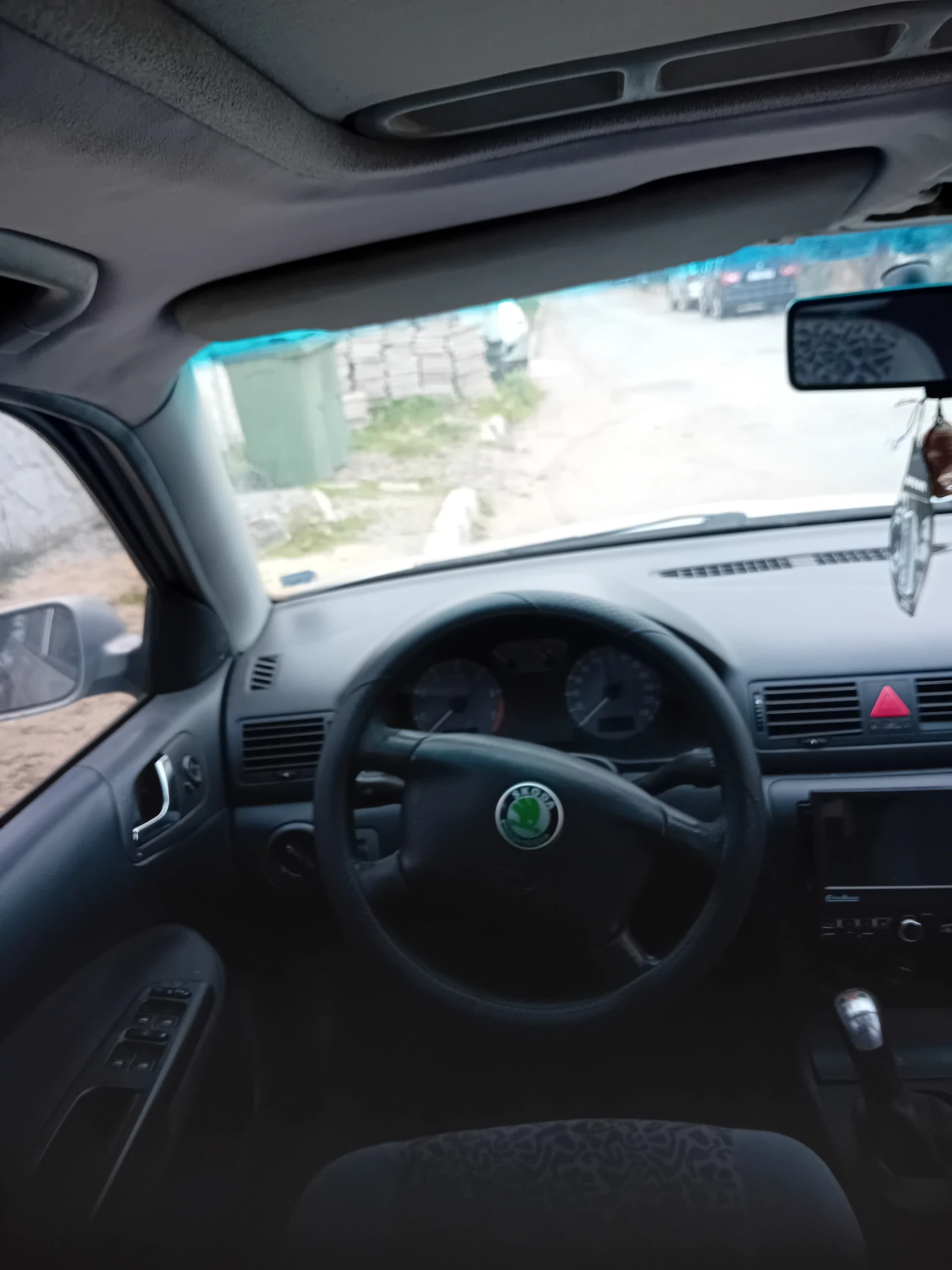 Skoda Octavia 1.8/125кс, 20v, снимка 3 - Автомобили и джипове - 53843657