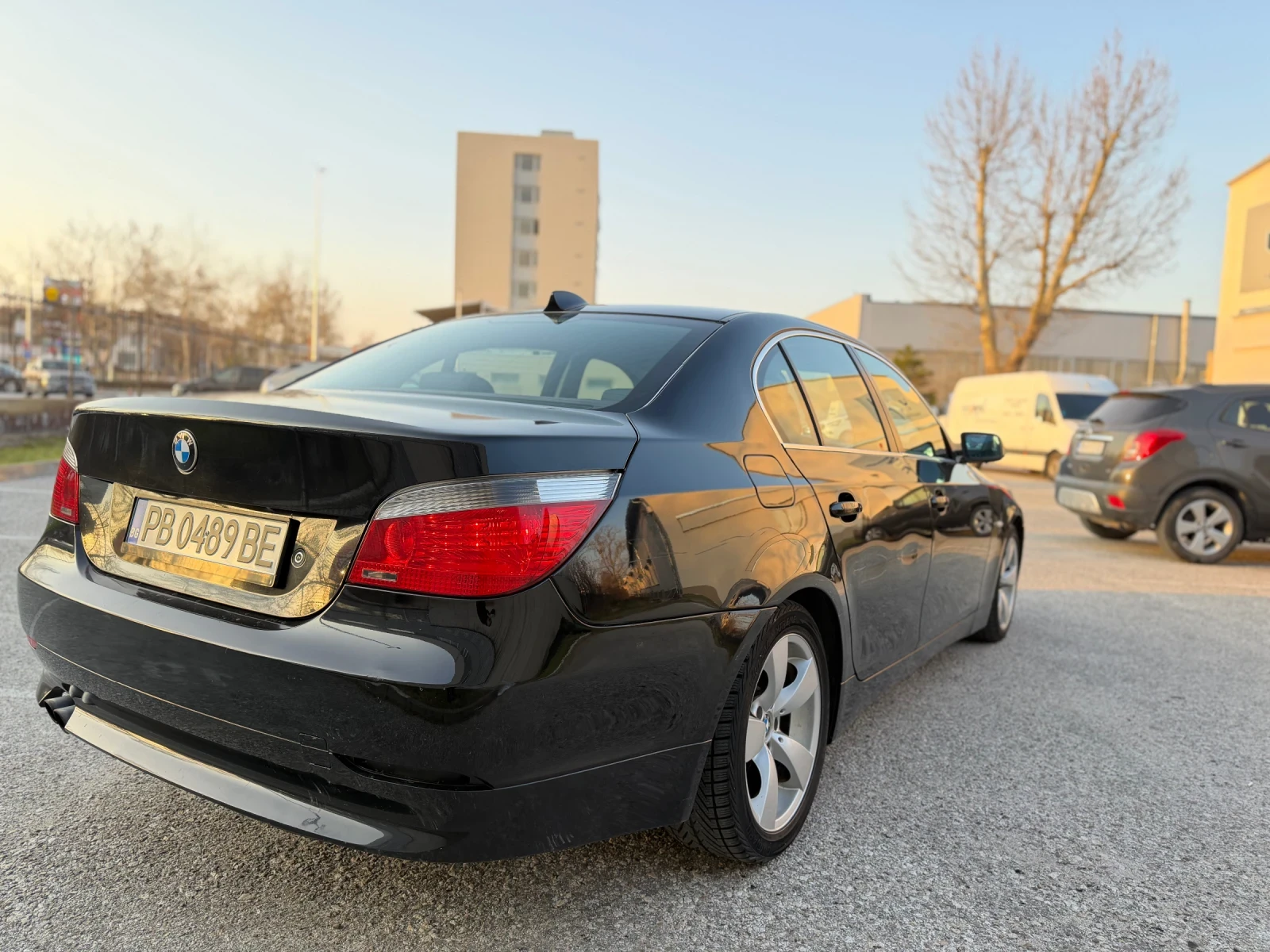 BMW 520, снимка 4 - Автомобили и джипове - 53868505