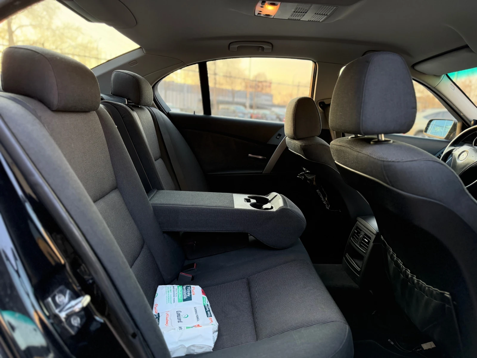 BMW 520, снимка 12 - Автомобили и джипове - 53868505