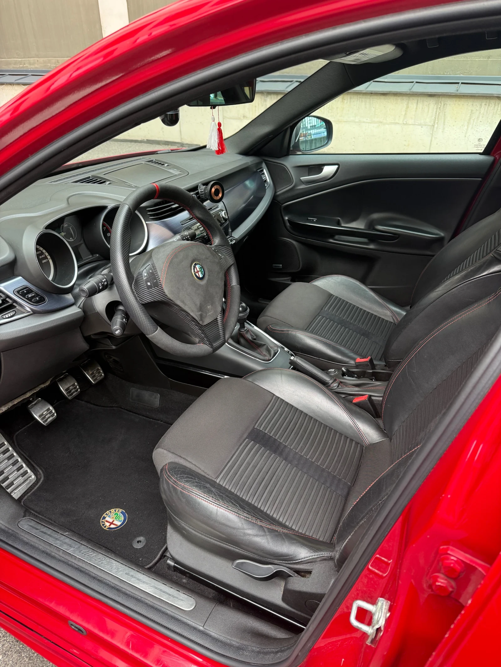 Alfa Romeo Giulietta QV, снимка 5 - Автомобили и джипове - 54196668