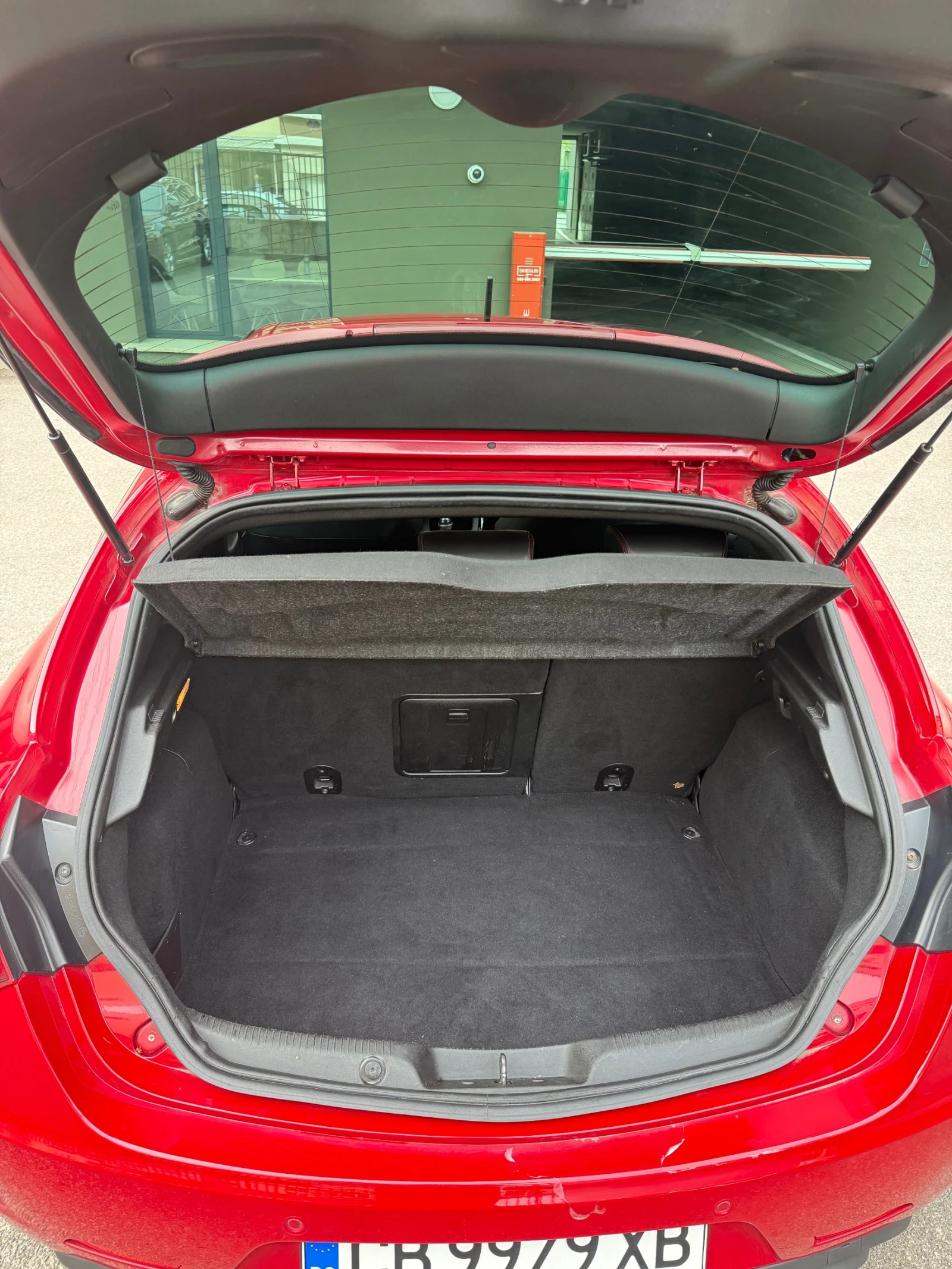 Alfa Romeo Giulietta QV, снимка 9 - Автомобили и джипове - 54196668