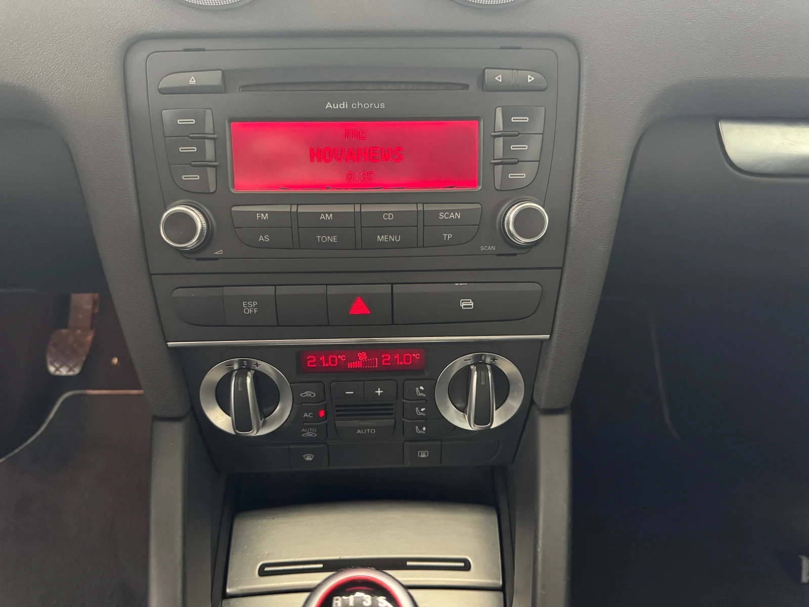 Audi A3 1.9 TDI 105 h.p. * S-LINE * PANORAMA * KOJA, снимка 13 - Автомобили и джипове - 54221277