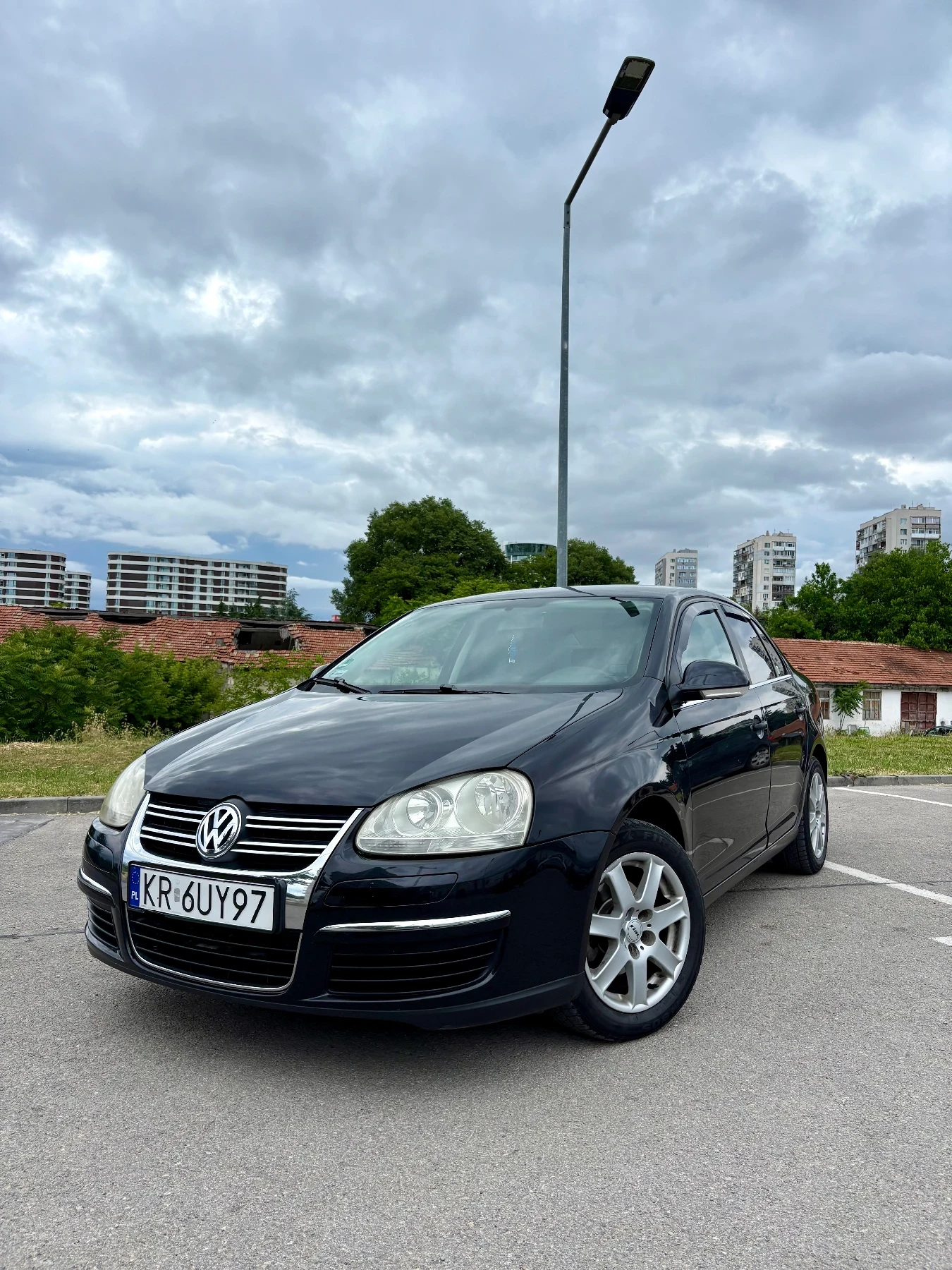 VW Jetta Volkswagen Jetta 1.6 + Газ