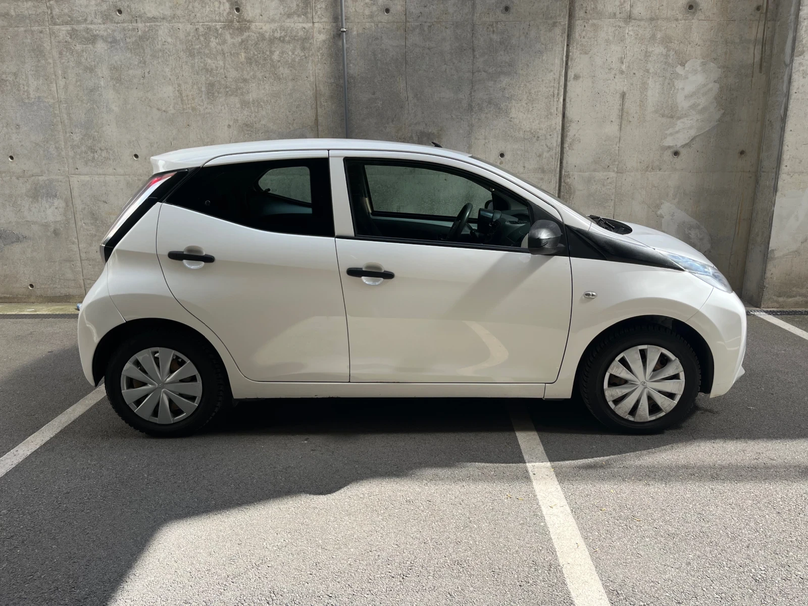 Toyota Aygo, снимка 4 - Автомобили и джипове - 54963203