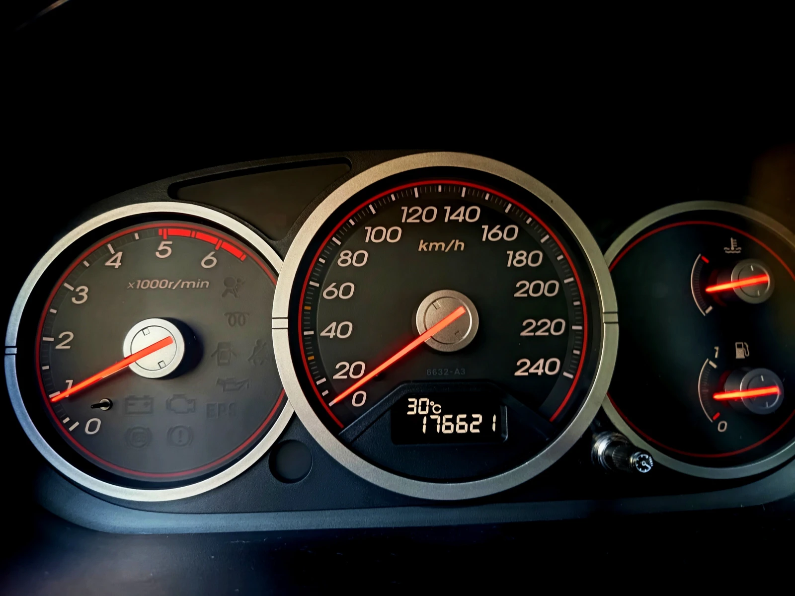 Honda Civic Fastback VII 1.7 CTDI (100 Hp), снимка 10 - Автомобили и джипове - 54973615