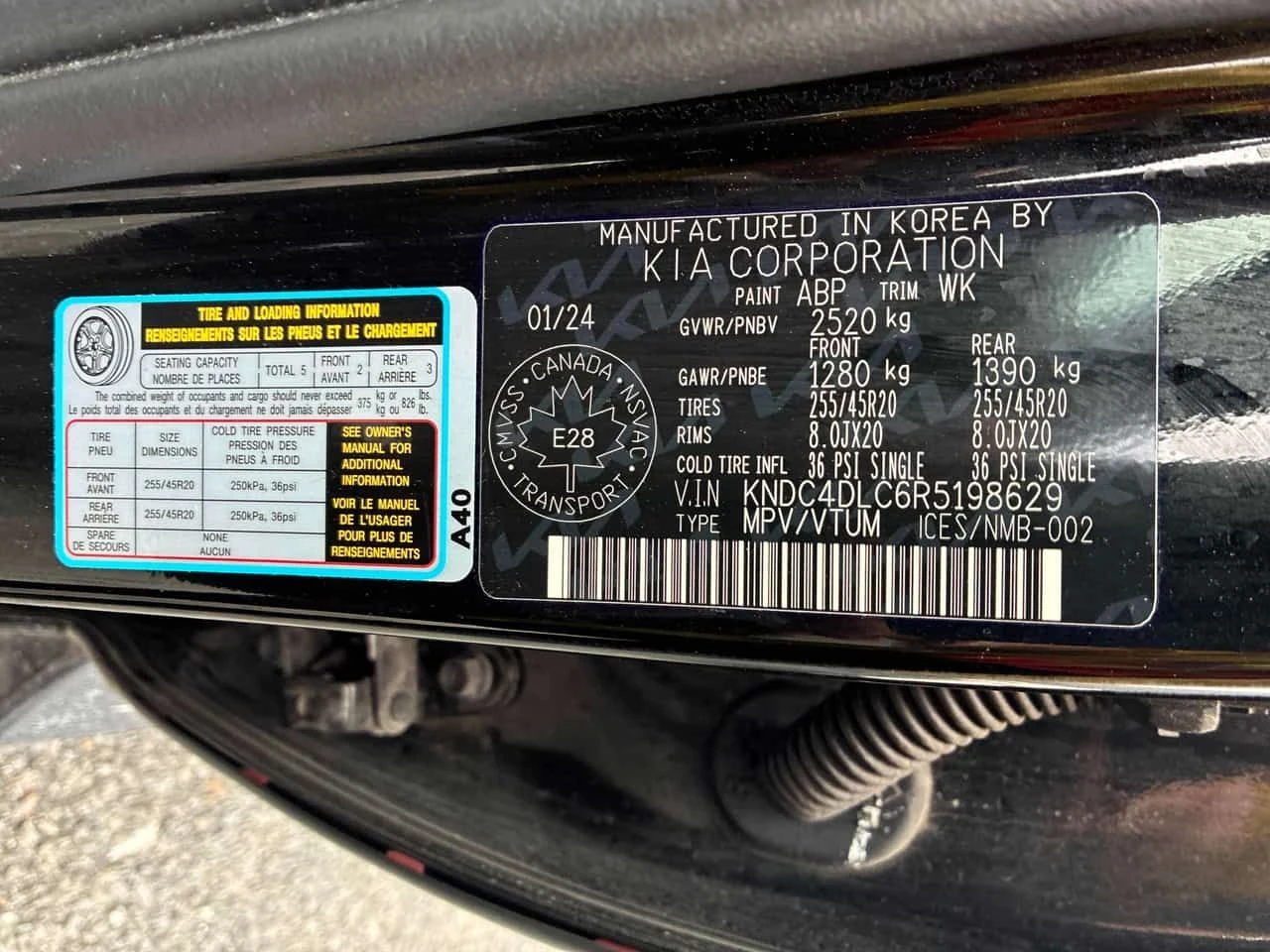 Kia EV6 * Land w/GT Line Pkg AWD * CARFAX * БЕЗ ПЪРВОНАЧАЛ, снимка 15 - Автомобили и джипове - 54980251
